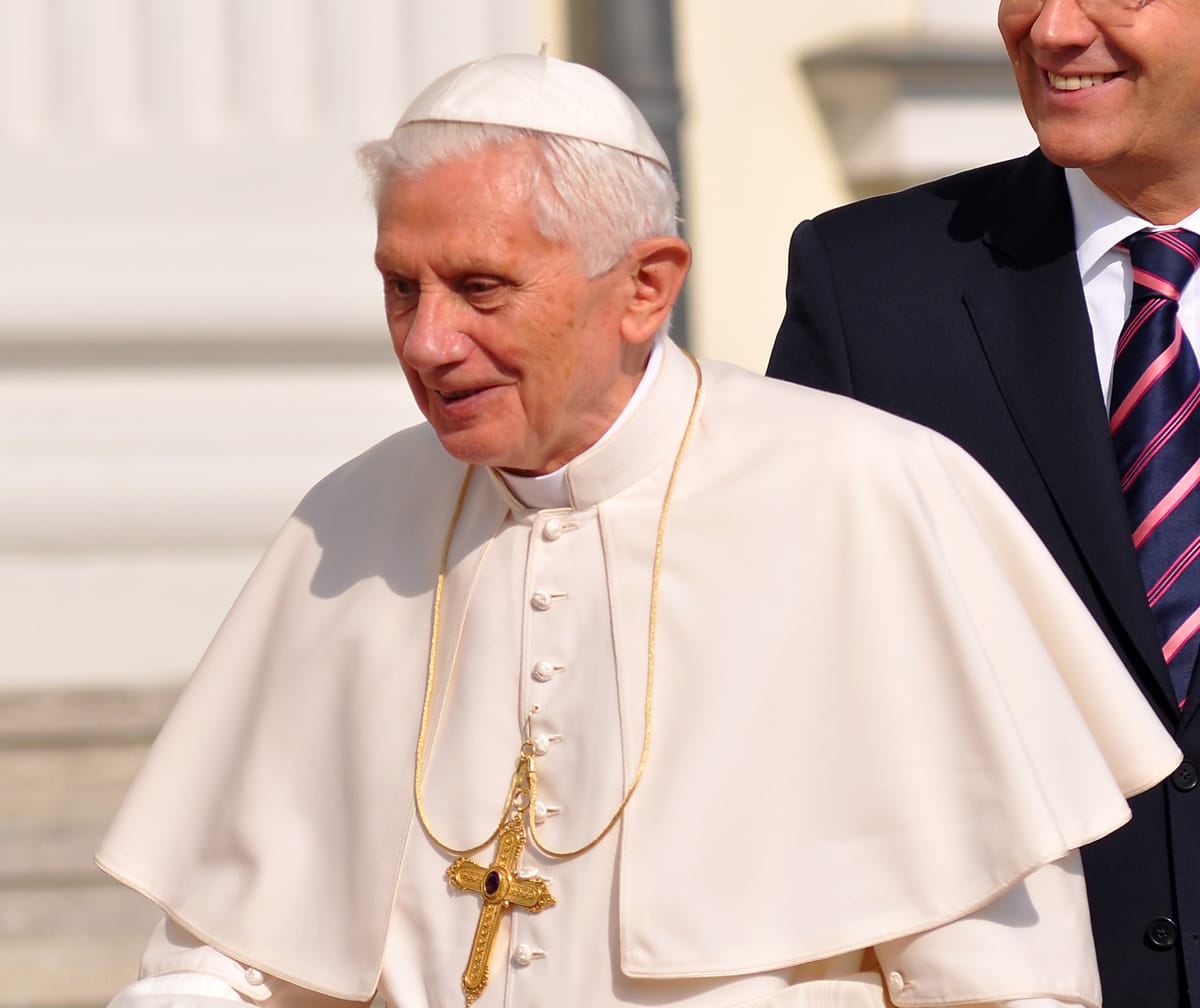 Pope Benedict XVI with Federal President Christian Wulff in front of Bellevue Palace in Berlin (2011) - Catholic Stock Photo